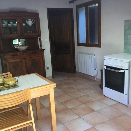 Appartement Dans Un Mas Provencal Istres Esterno foto