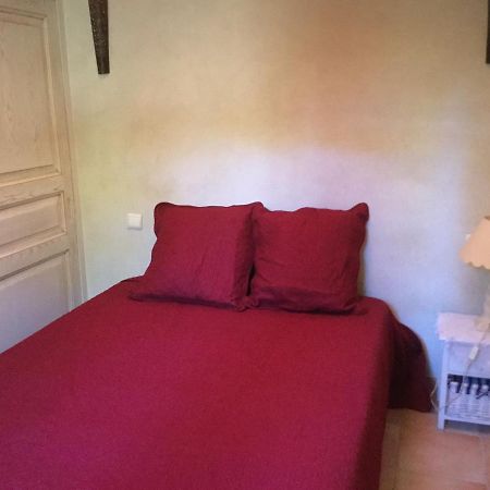 Appartement Dans Un Mas Provencal Istres Esterno foto