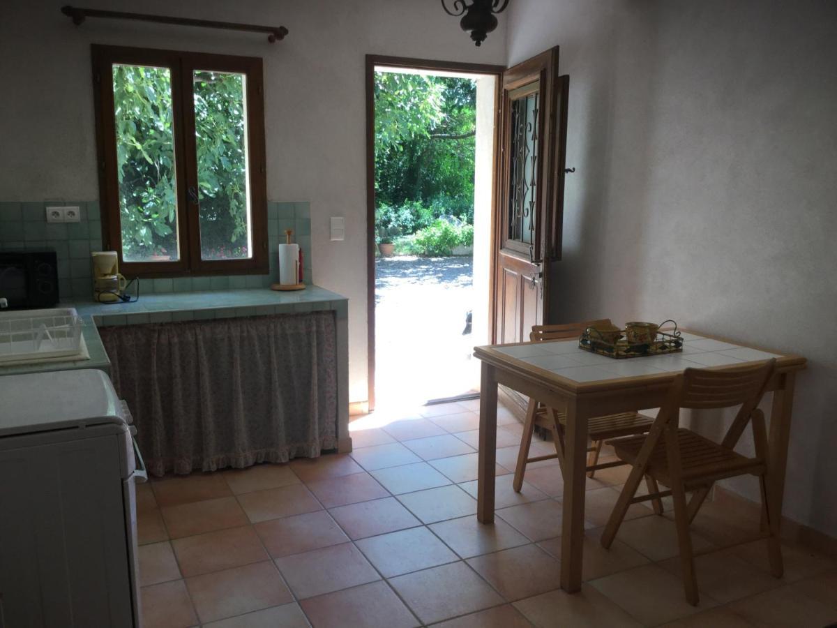 Appartement Dans Un Mas Provencal Istres Esterno foto
