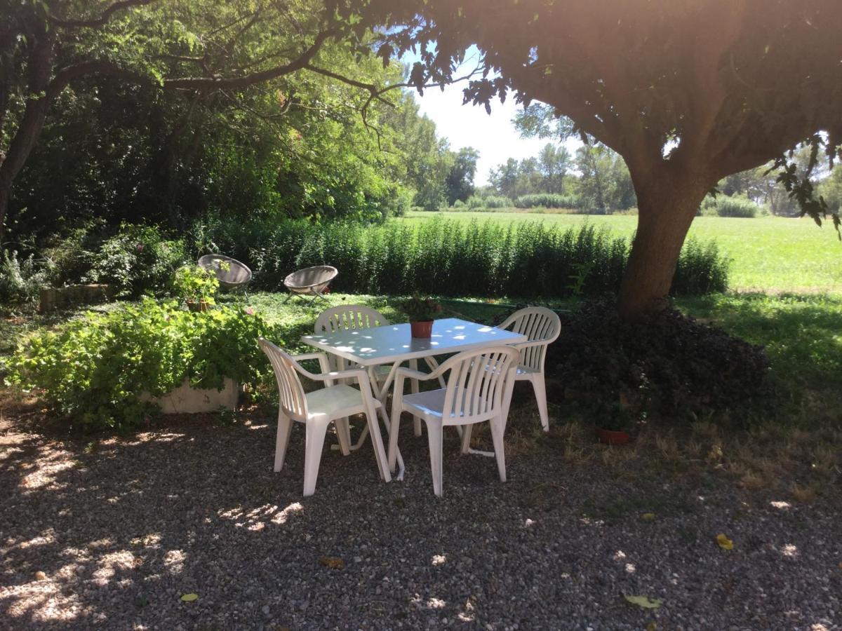 Appartement Dans Un Mas Provencal Istres Esterno foto
